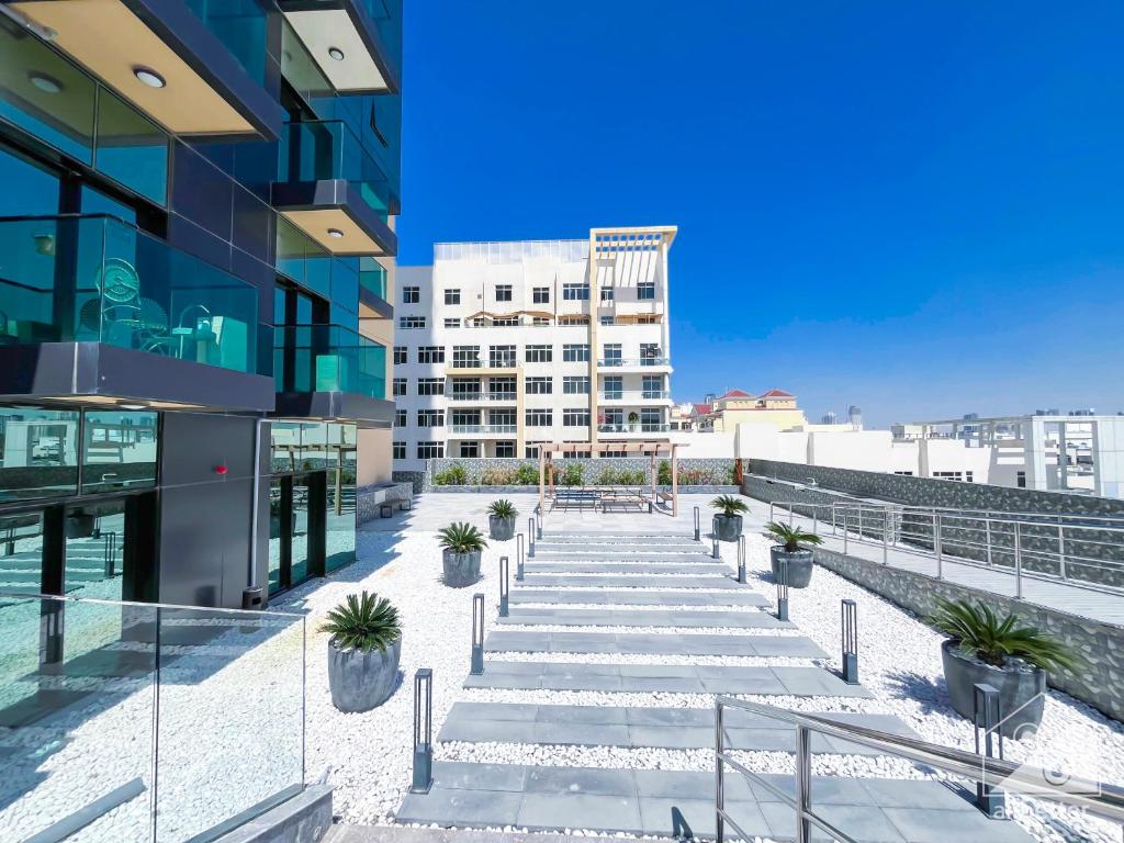 Cozy & Chic Apartment in JVC Dubai