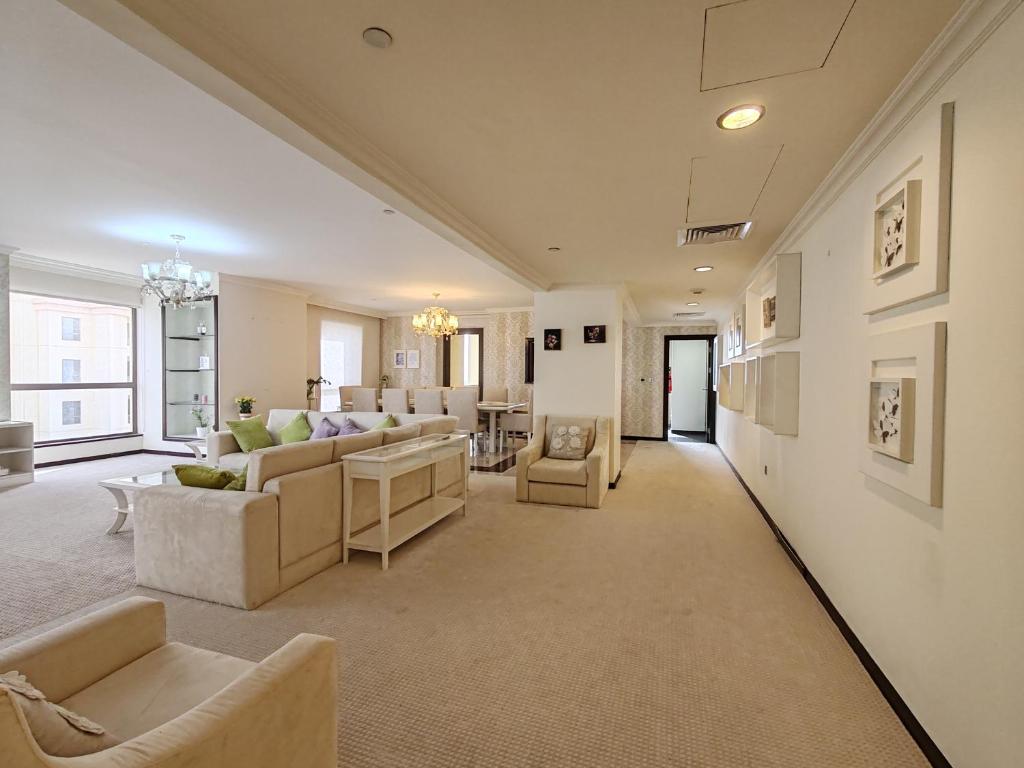 هتل ماربل آپگریدید سی فرانت ۶ بستروم پنت هاوس آن جی بی آر بیچ - Marble upgraded Sea front 6 bedroom Penthouse on JBR beach