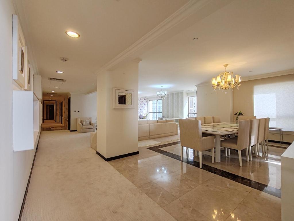Marble upgraded Sea front 6 bedroom Penthouse on JBR beach