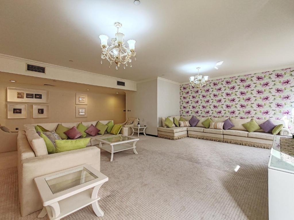 Marble upgraded Sea front 6 bedroom Penthouse on JBR beach