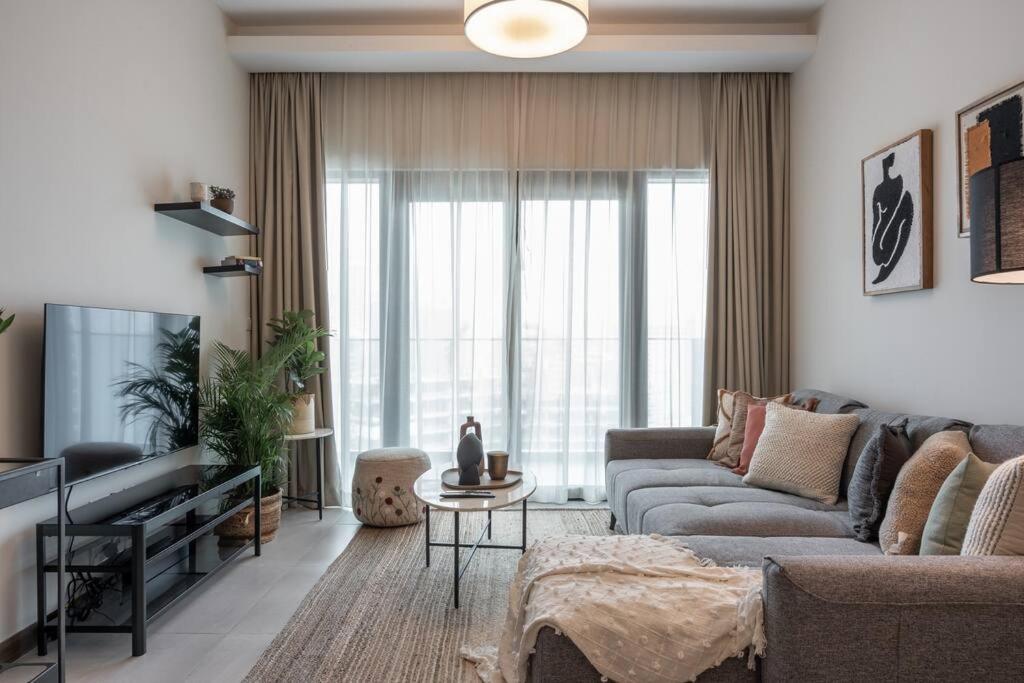 هتل لاکچری لیوینگ، بیزنس بی - Luxury Living,BUSINESS BAY