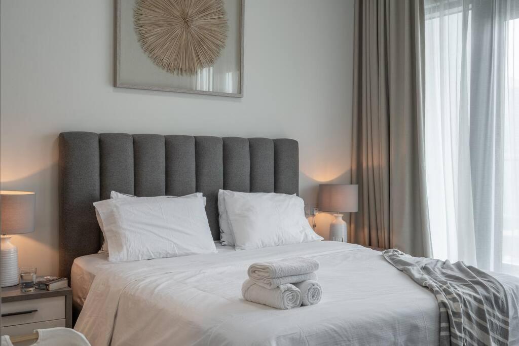 Luxury Living,BUSINESS BAY