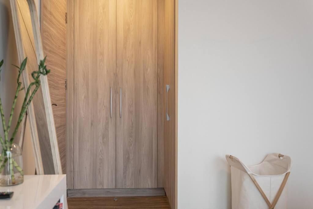 Luxury Living,BUSINESS BAY