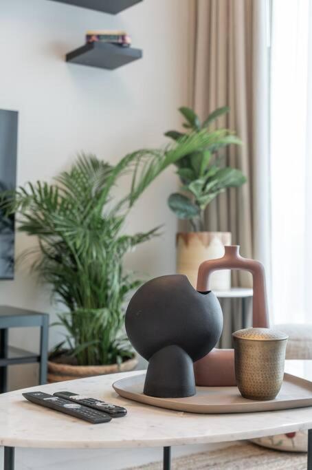 Luxury Living,BUSINESS BAY