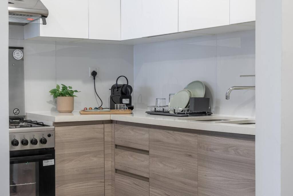 Luxury Living,BUSINESS BAY