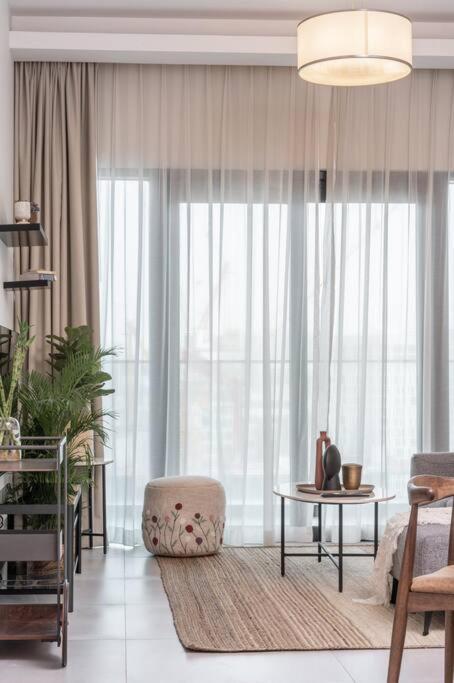 Luxury Living,BUSINESS BAY