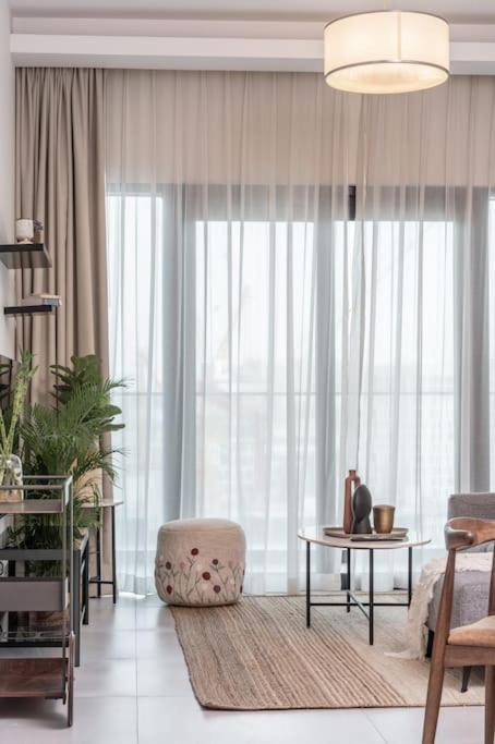 Luxury Living,BUSINESS BAY