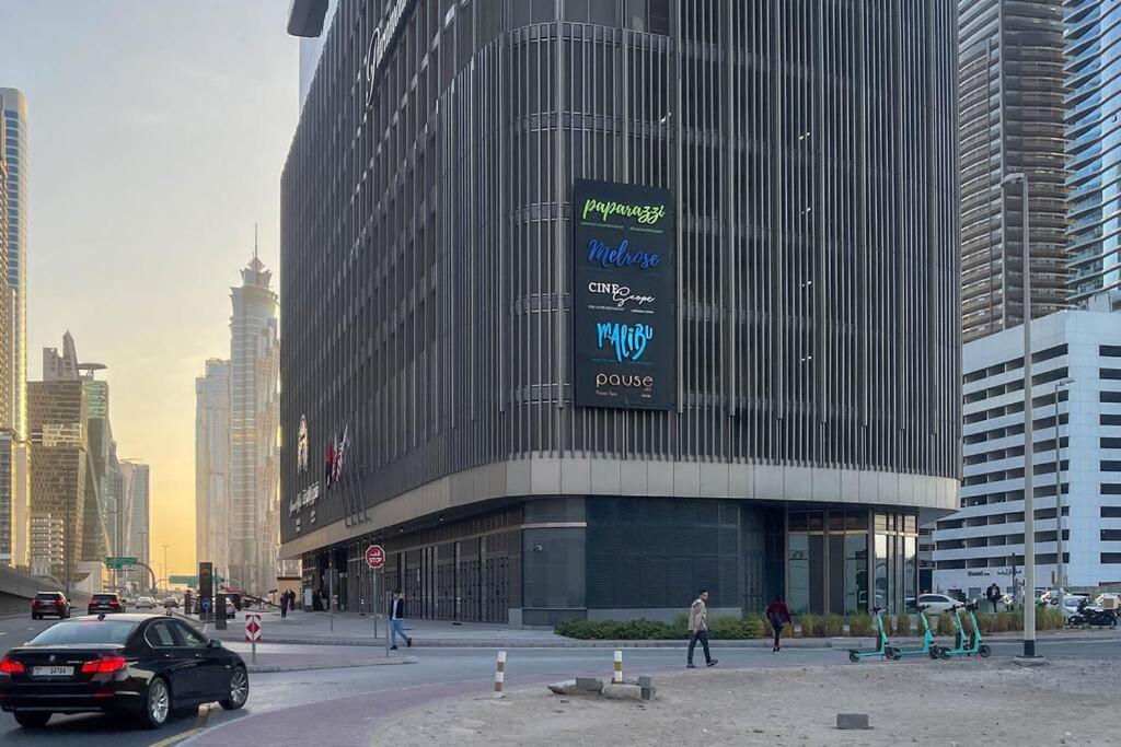 5 Star Living Infinity Pool with Burj Khalifa view