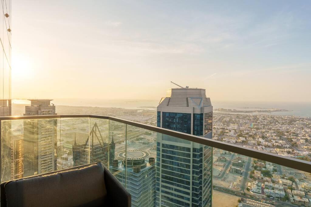5 Star Living Infinity Pool with Burj Khalifa view