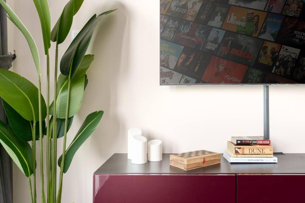 5 Star Living Infinity Pool with Burj Khalifa view