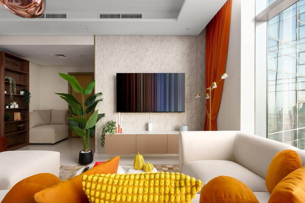 5 Star Living Infinity Pool with Burj Khalifa view