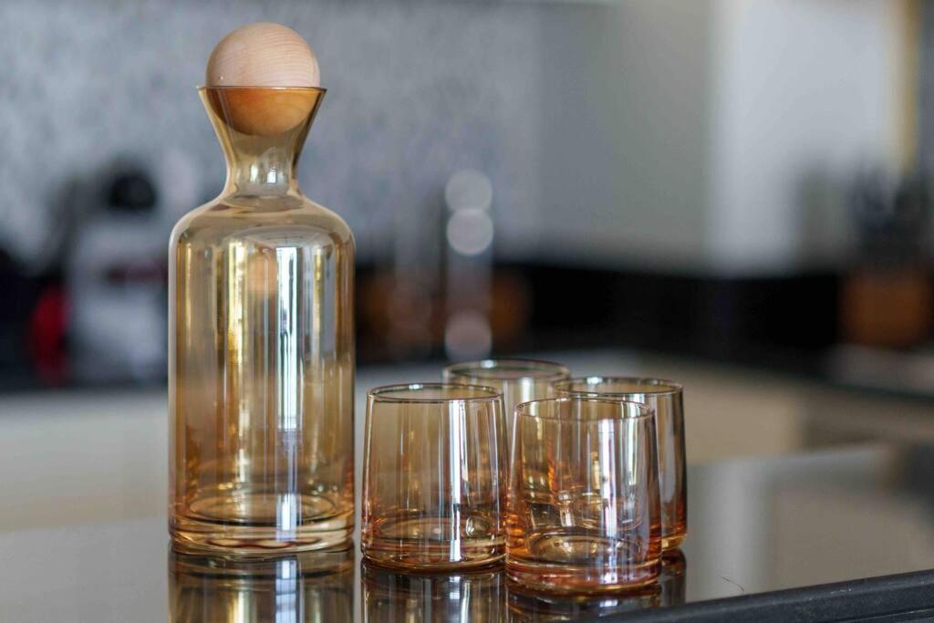 5 Stars Living Infinity Pool Burj Khalifa view