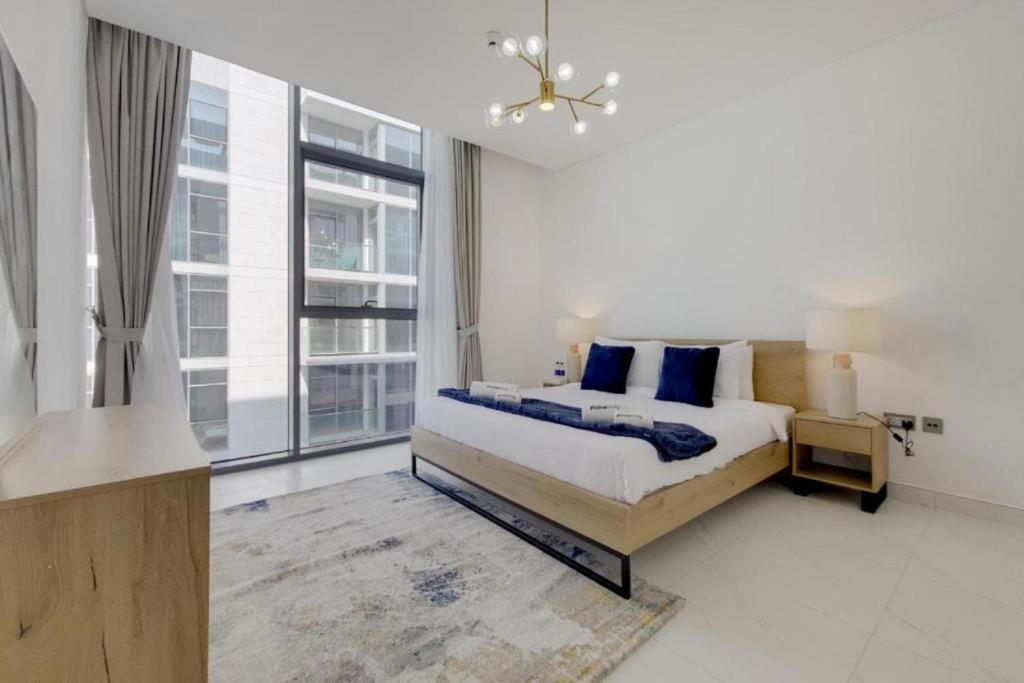 LUXURIOUS ONE BEDROOM APARTMENTS IS DISTRICT 1