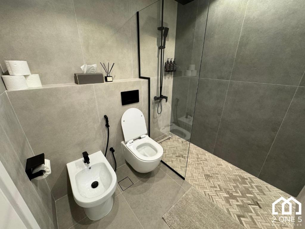 Stylish 2 Bedroom apartment with Dubai Marina View