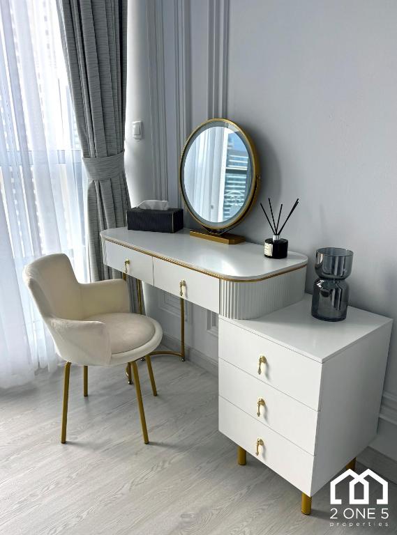 Stylish 2 Bedroom apartment with Dubai Marina View