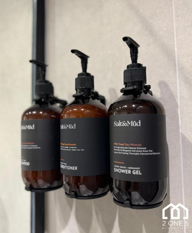 Stylish 2 Bedroom apartment with Dubai Marina View