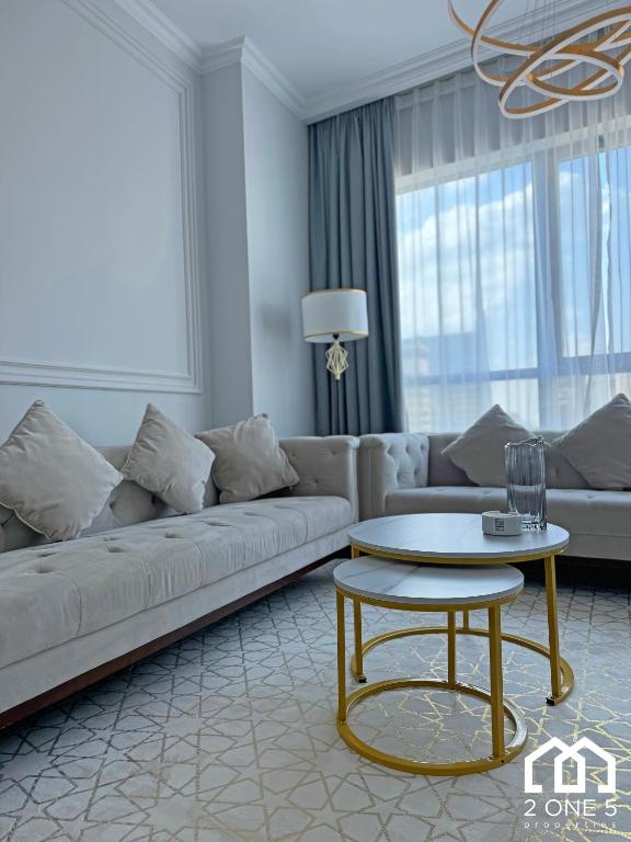 Stylish 2 Bedroom apartment with Dubai Marina View