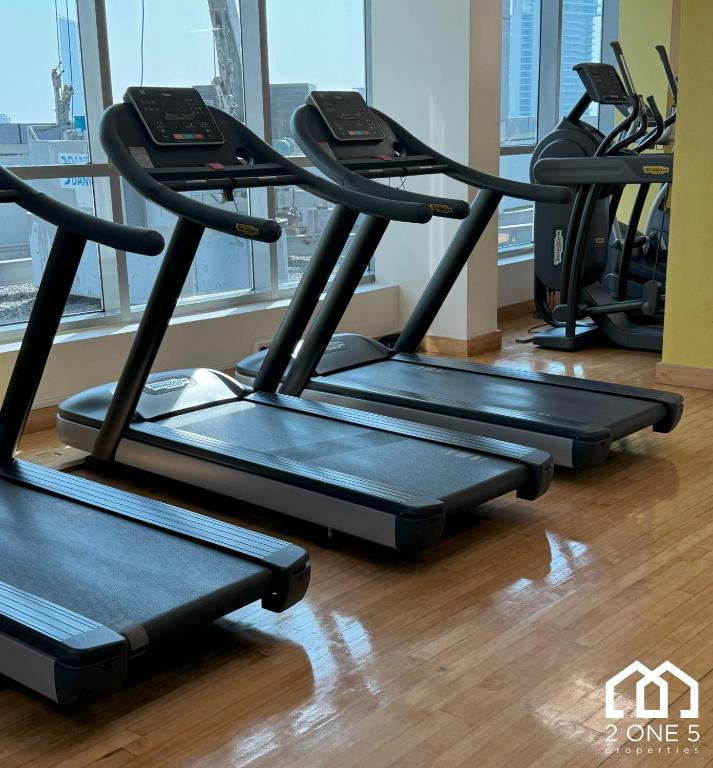 Stylish 2 Bedroom apartment with Dubai Marina View