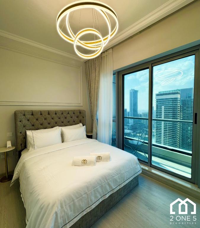 Stylish 2 Bedroom apartment with Dubai Marina View