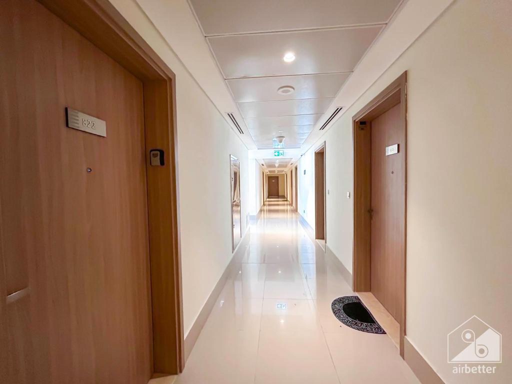 Amazing stay at the Riviera with Balcony - Dubai