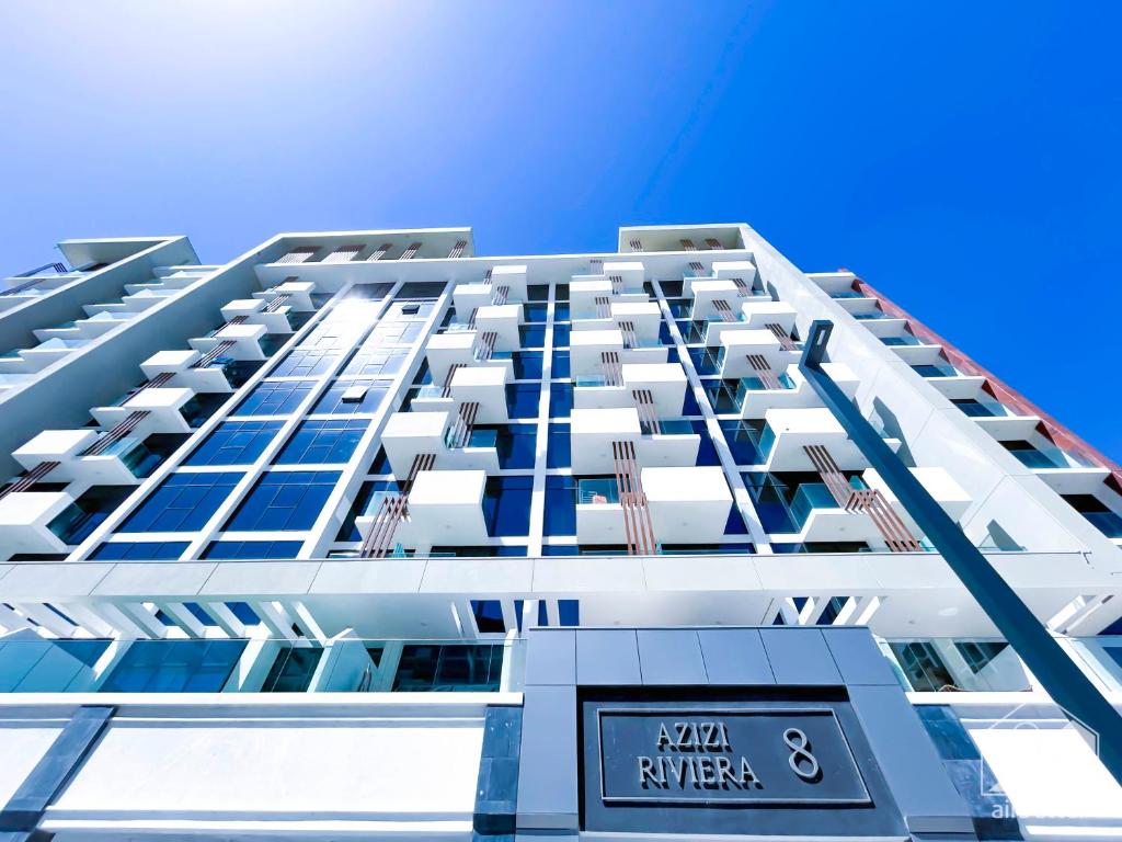 Amazing stay at the Riviera with Balcony - Dubai