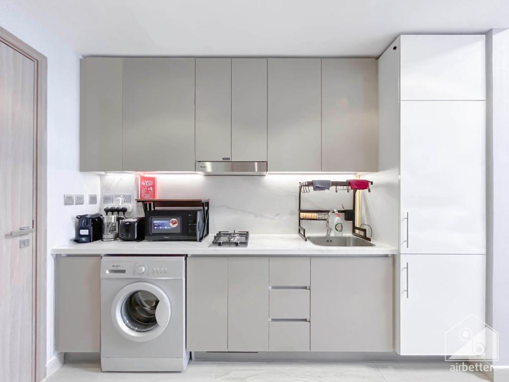 Amazing stay at the Riviera with Balcony - Dubai