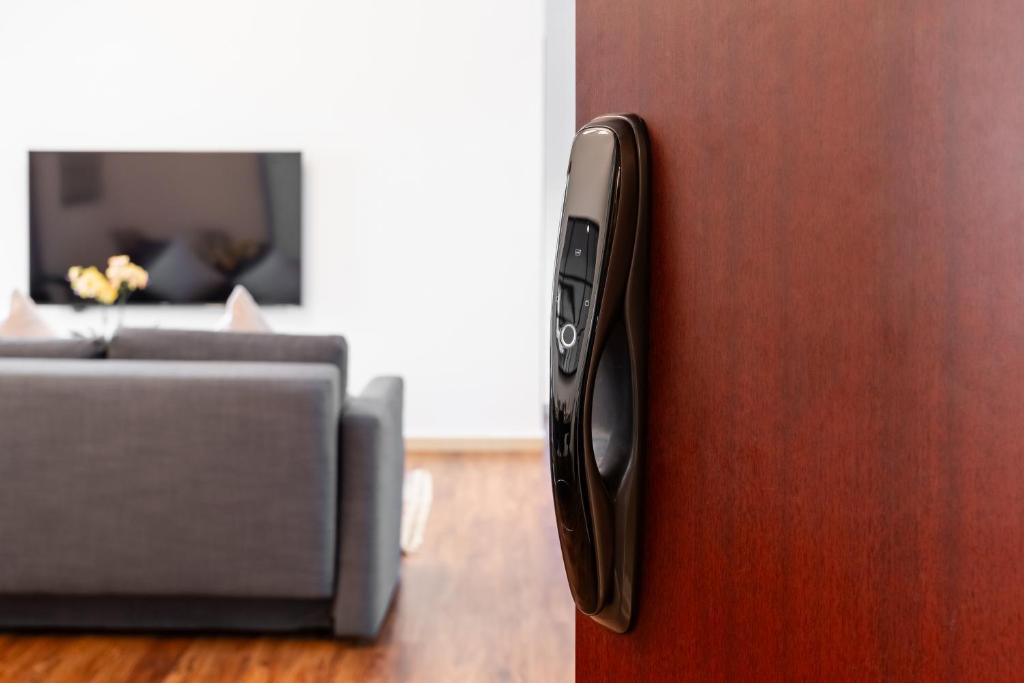 Sunkissed Holiday Homes spacious 5 plus 1 BR on JBR beach near Metro & Mall