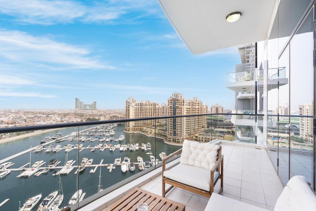 هتل اکسکلوسیو هوم آن پام وست ویت پرایوت بیچ - Exclusive Home on Palm West with Private Beach