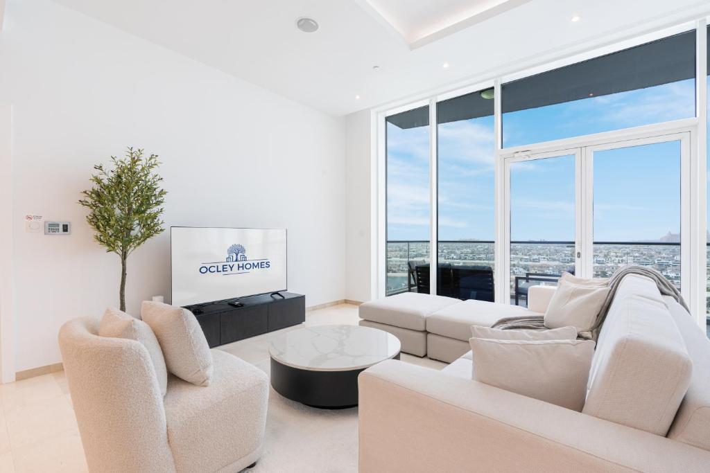 Exclusive Home on Palm West with Private Beach