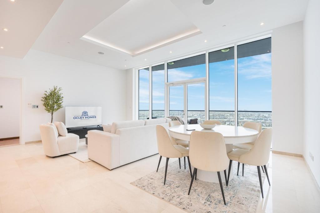 Exclusive Home on Palm West with Private Beach