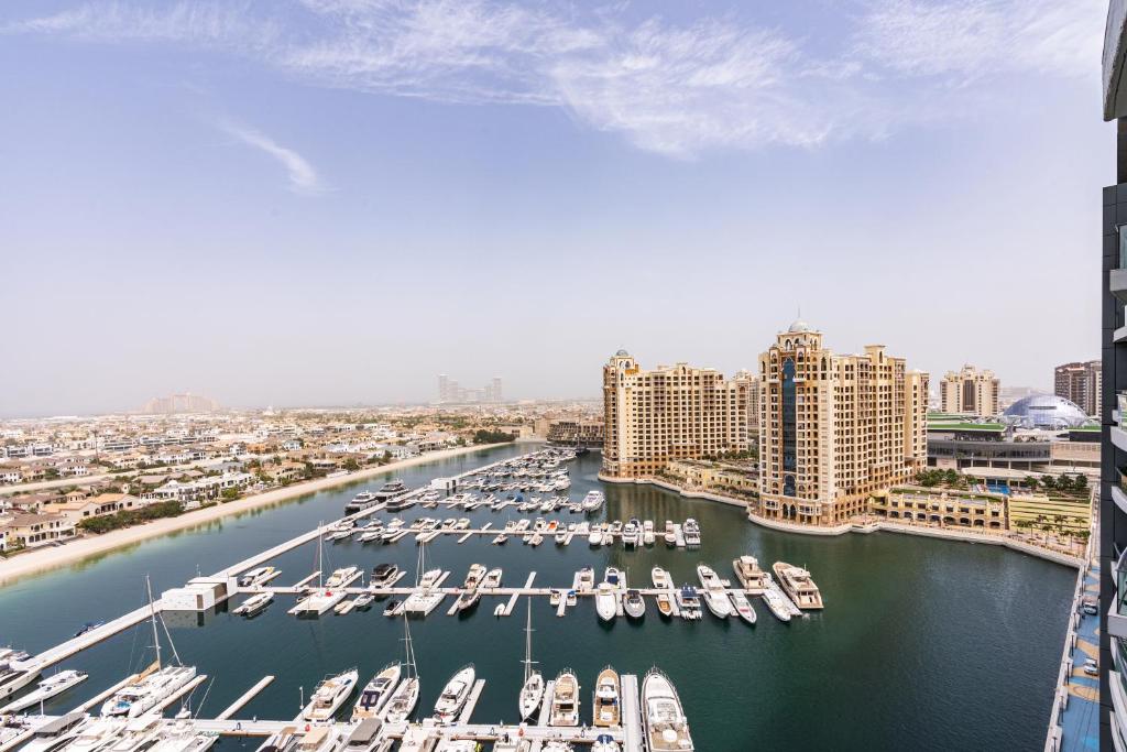 Exclusive Home on Palm West with Private Beach