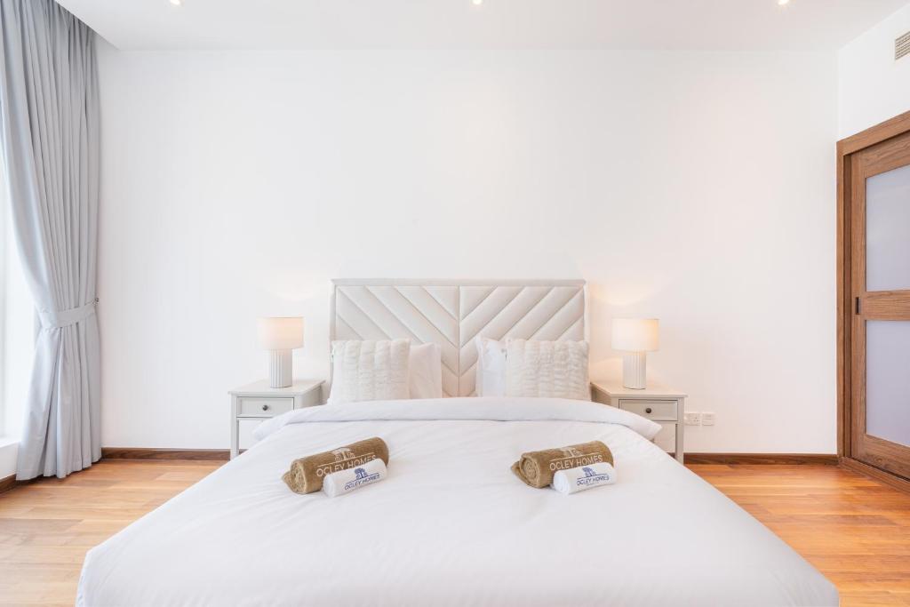 Exclusive Home on Palm West with Private Beach