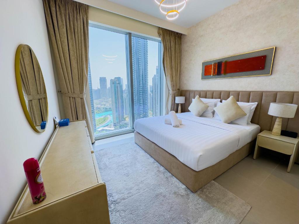 Naseem - Downtown Gem 4BR Apt: Burj View Bliss