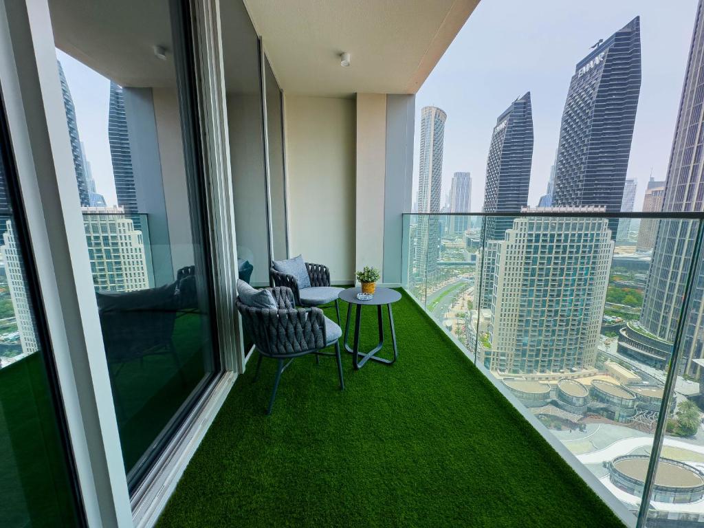 Naseem - Downtown Gem 4BR Apt: Burj View Bliss