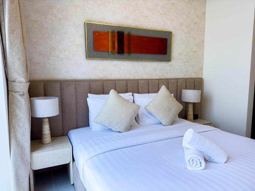 Naseem - Downtown Gem 4BR Apt: Burj View Bliss