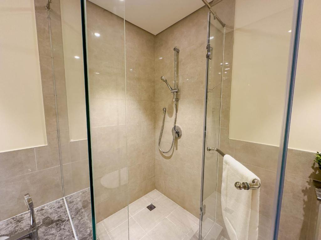 Naseem - Downtown Gem 4BR Apt: Burj View Bliss