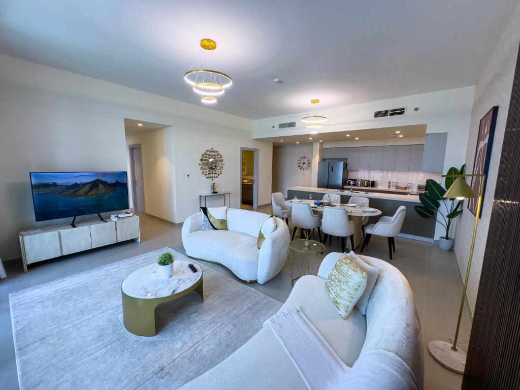 Naseem - Downtown Gem 4BR Apt: Burj View Bliss