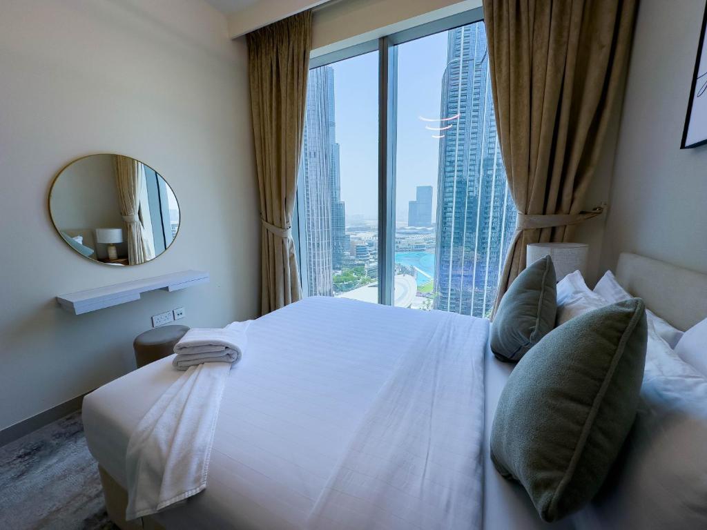 Naseem - Downtown Gem 4BR Apt: Burj View Bliss
