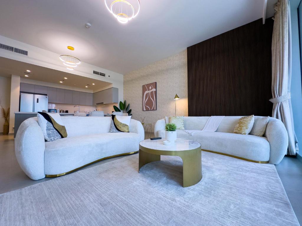 Naseem - Downtown Gem 4BR Apt: Burj View Bliss