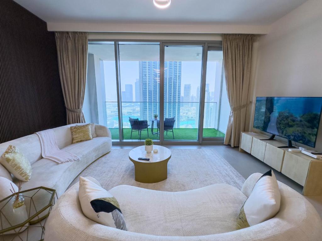 Naseem - Downtown Gem 4BR Apt: Burj View Bliss