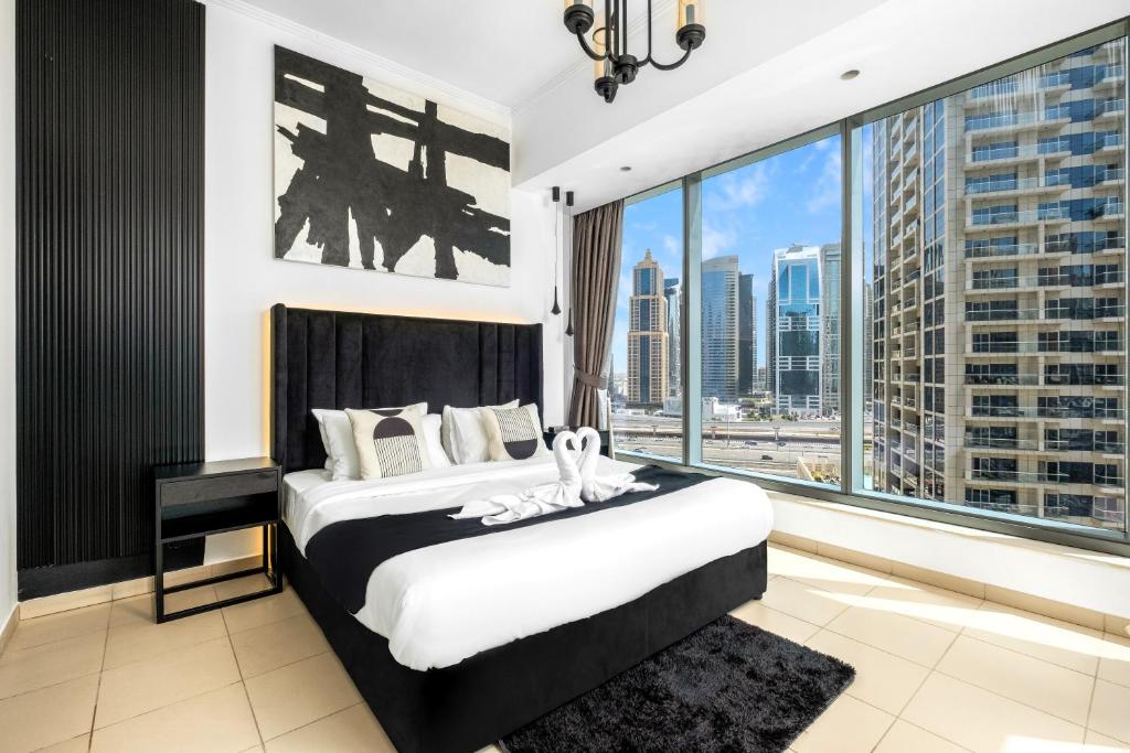 هتل پانورامیک ۱BR استانیگ مارینا ویوز نیئر JBR بیچ بای مکس ولوی هومز - Panoramic 1BR Stunning Marina Views Near JBR Beach by Maxx Value Homes