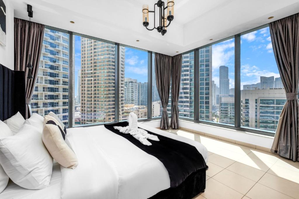 Panoramic 1BR Stunning Marina Views Near JBR Beach by Maxx Value Homes