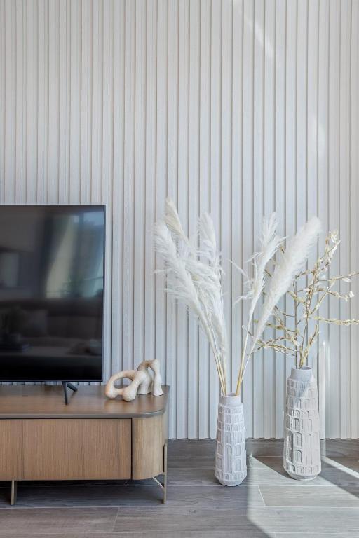 Dubai Marina 2 Bedroombest Views, Walk To Beach