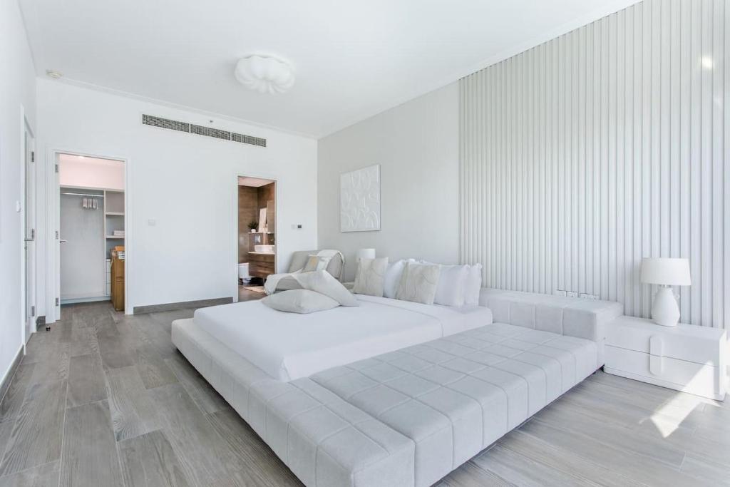 Dubai Marina 2 Bedroombest Views, Walk To Beach