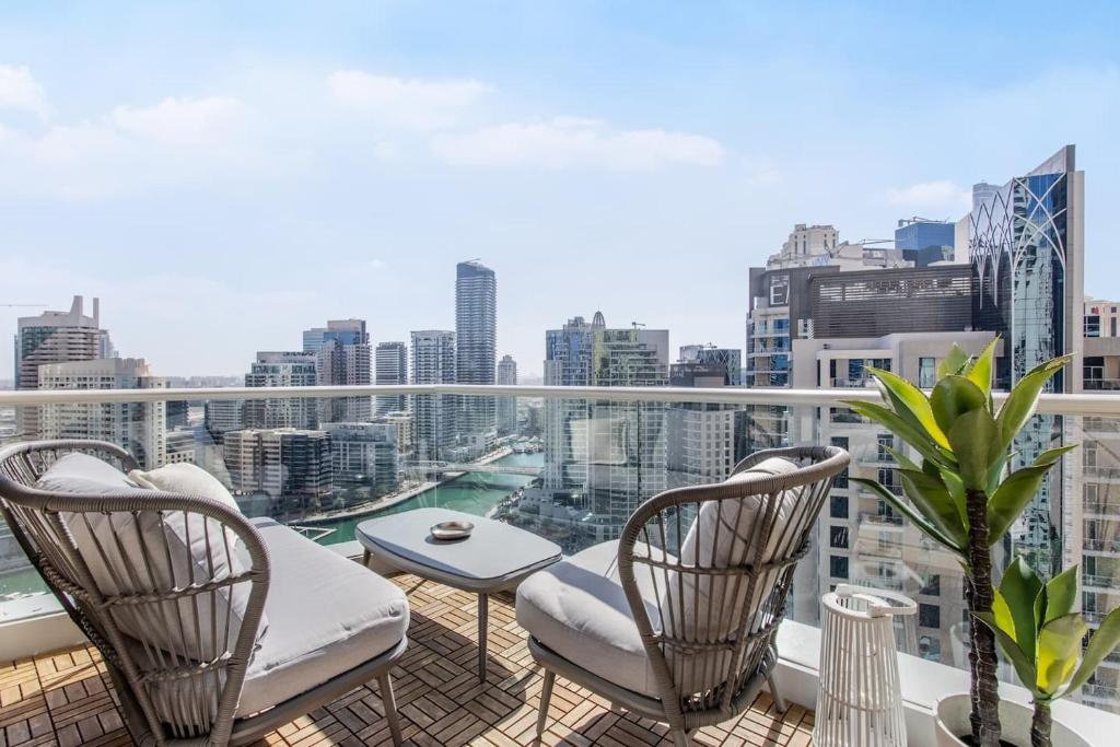 Dubai Marina 2 Bedroombest Views, Walk To Beach