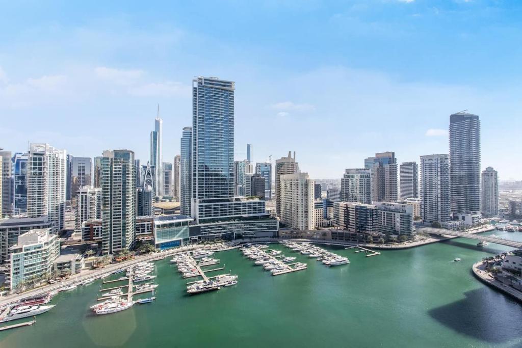 Dubai Marina 2 Bedroombest Views, Walk To Beach