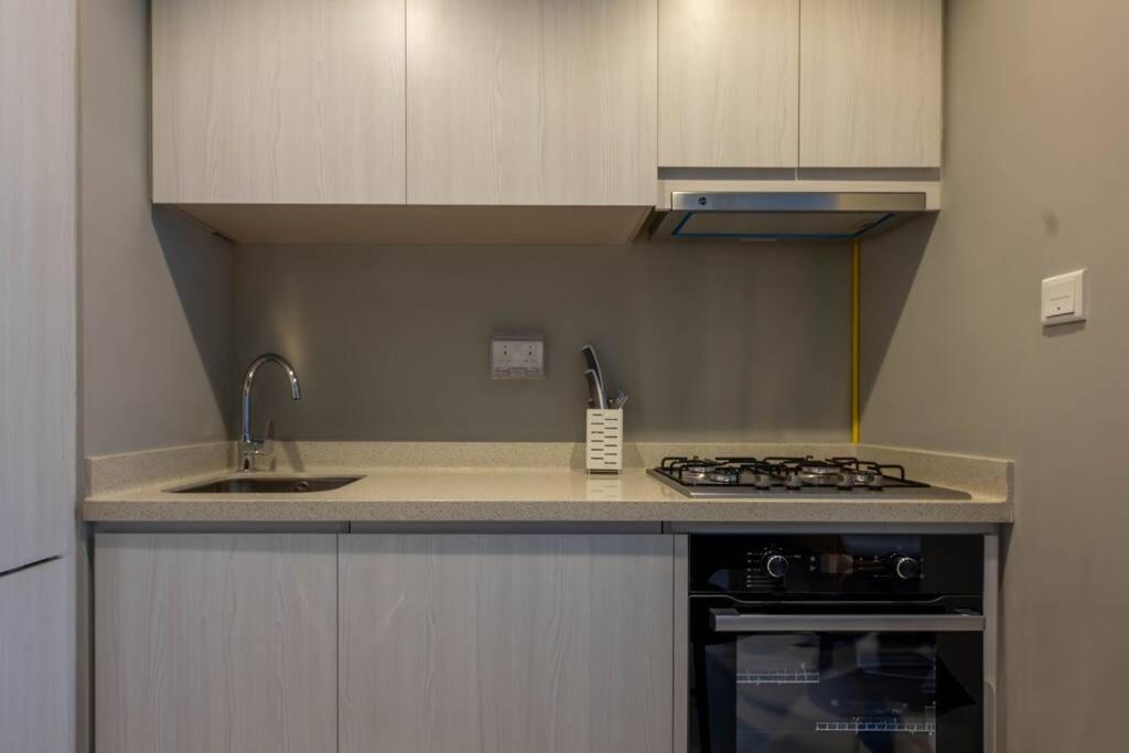 1BR Apartment in Zada Tower Business Bay - Close to Metro