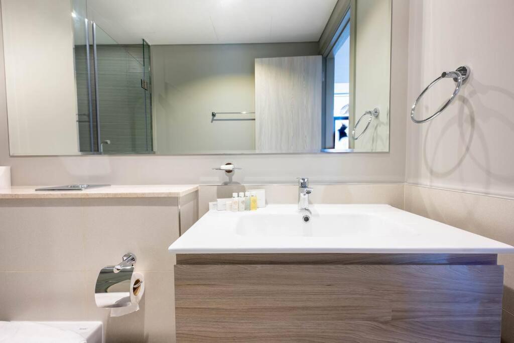 1BR Apartment in Zada Tower Business Bay - Close to Metro