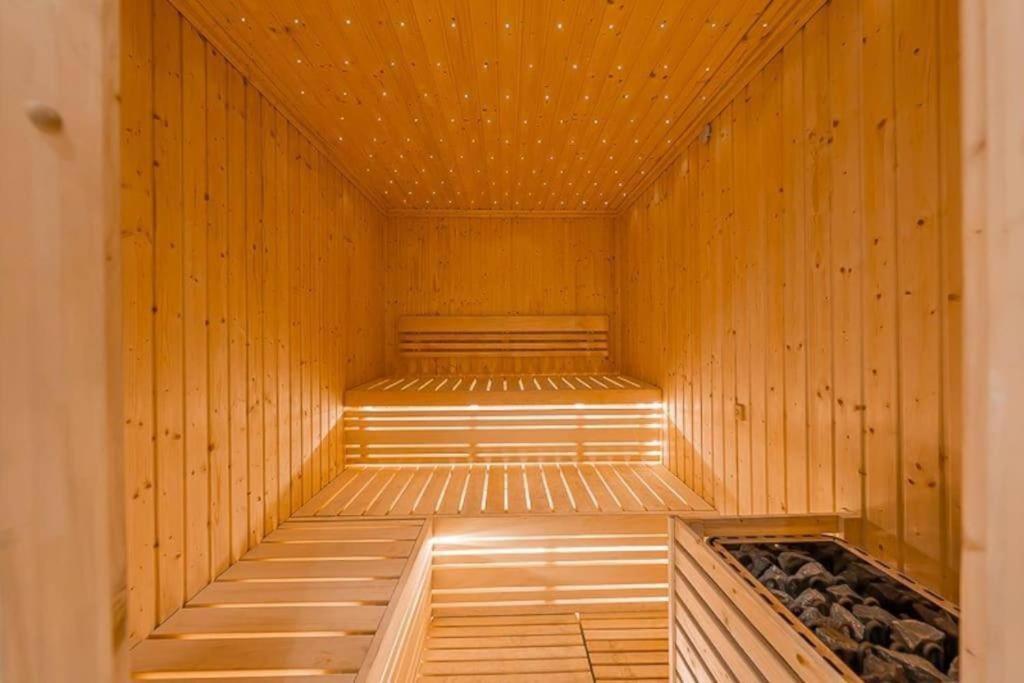 1BR Apartment in Zada Tower Business Bay - Close to Metro