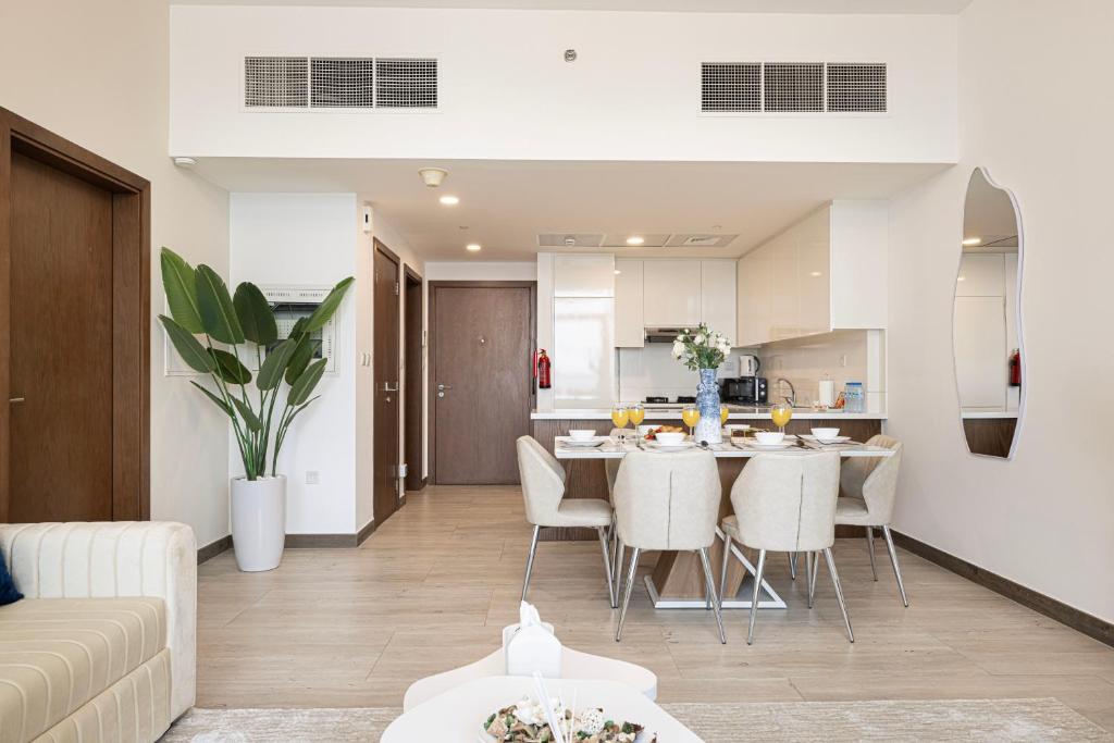 SmartStay at Zaya Hameni - Modern Luxury Apartments - Unique in JVC